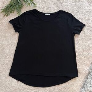 Zara: Women’s B/W Collection Black Short Sleeve Basic Essentials T-Shirt Size M